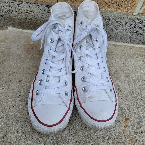 Converse All-Star Chuck Taylor White Canvas Hi-top Sneakers 8 - Picture 4 of 16